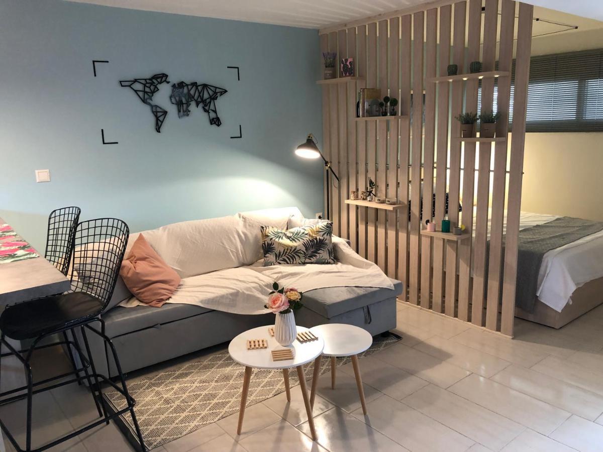 Orfeas Suite Néa Péramos Exterior foto